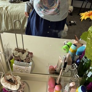 Cute dark blue skirt!